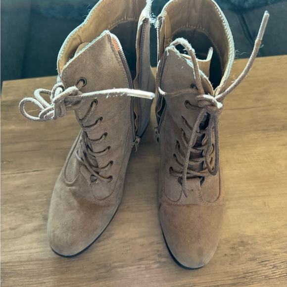 Used - Picture 4 of 5